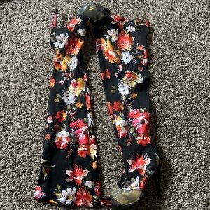Floral knee high shoes RUNS SMALL